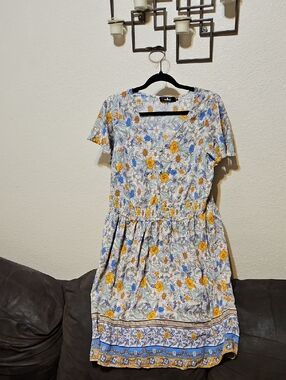 Floral Short-Sleeve Smocked Midi Dress — Yellow & Blue